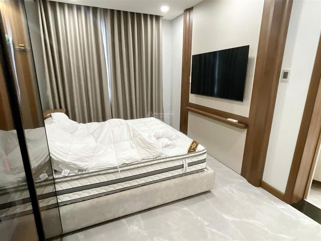 Cần bán gấp căn hộ hùng vương plaza (parkson hùng vương) 3 pn 3 wc full nội thất giá 9,2 tỷ