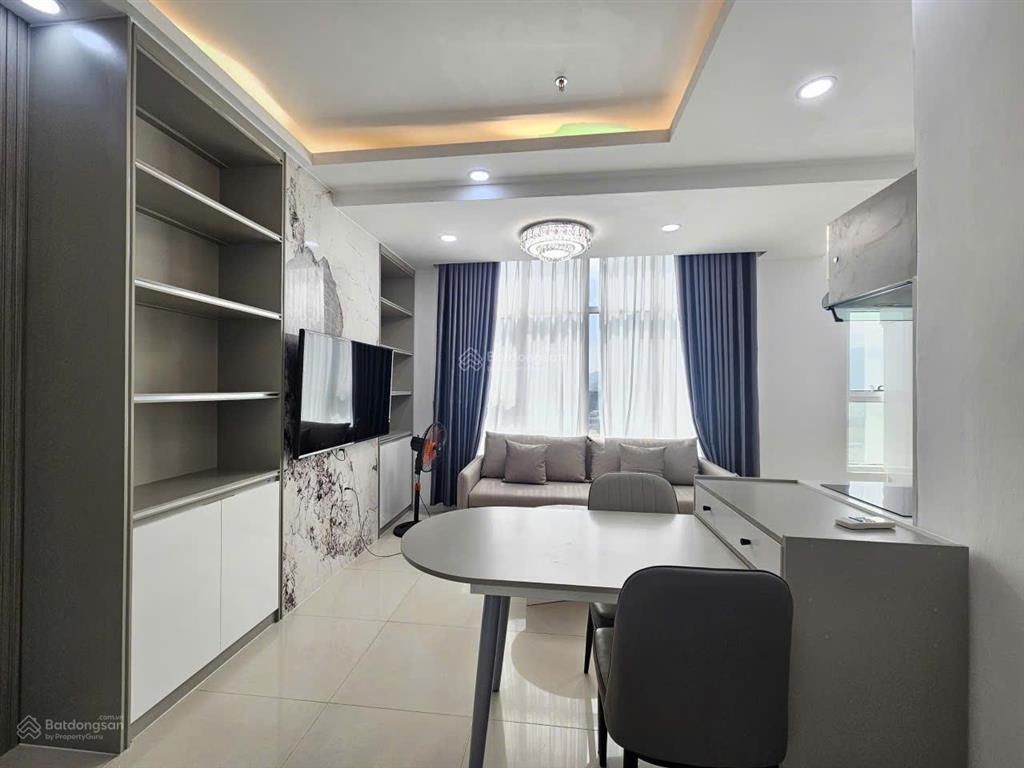 Bán căn hộ view phố biển tầng 31 ngay trung tâm thành phố nha trang chỉ 2.9 tỷ