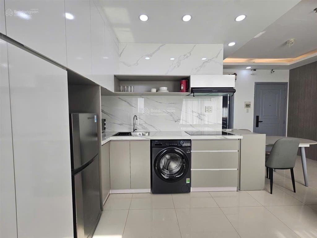 Bán căn hộ view phố biển tầng 31 ngay trung tâm thành phố nha trang chỉ 2.9 tỷ