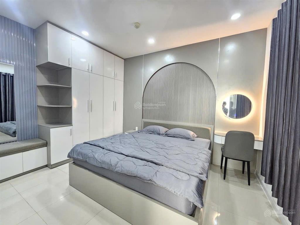 Bán căn hộ view phố biển tầng 31 ngay trung tâm thành phố nha trang chỉ 2.9 tỷ