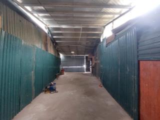 Kho 130m2, trần hòa, xe 18t đỗ, 10 triệu/th