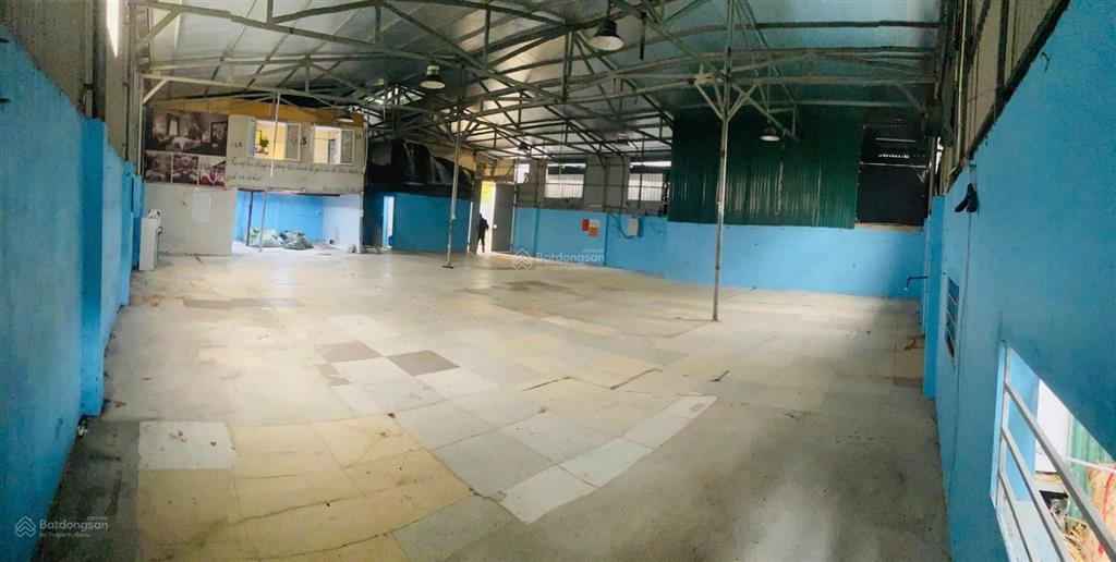 Kho sx 300m², xe 5t cách cửa 80m, ngũ hiệp, 15 tr/th (chưa vat)