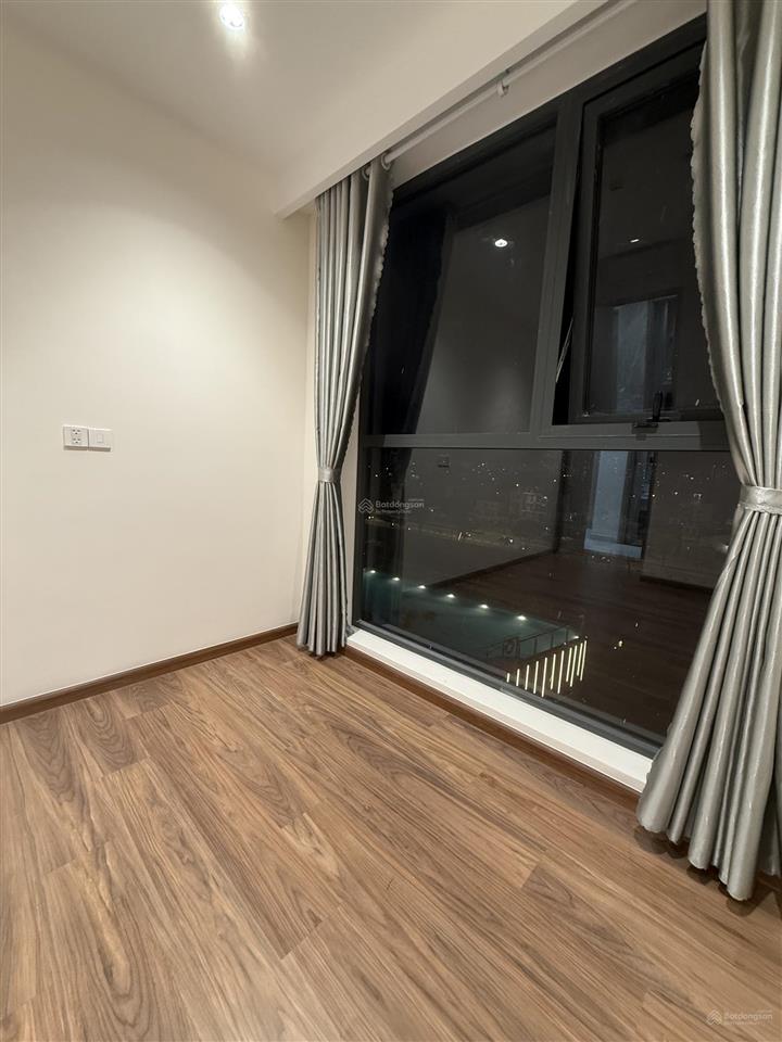 Chính chủ cho thuê căn hộ daqua, quận 8, 2 phòng ngủ, view sông