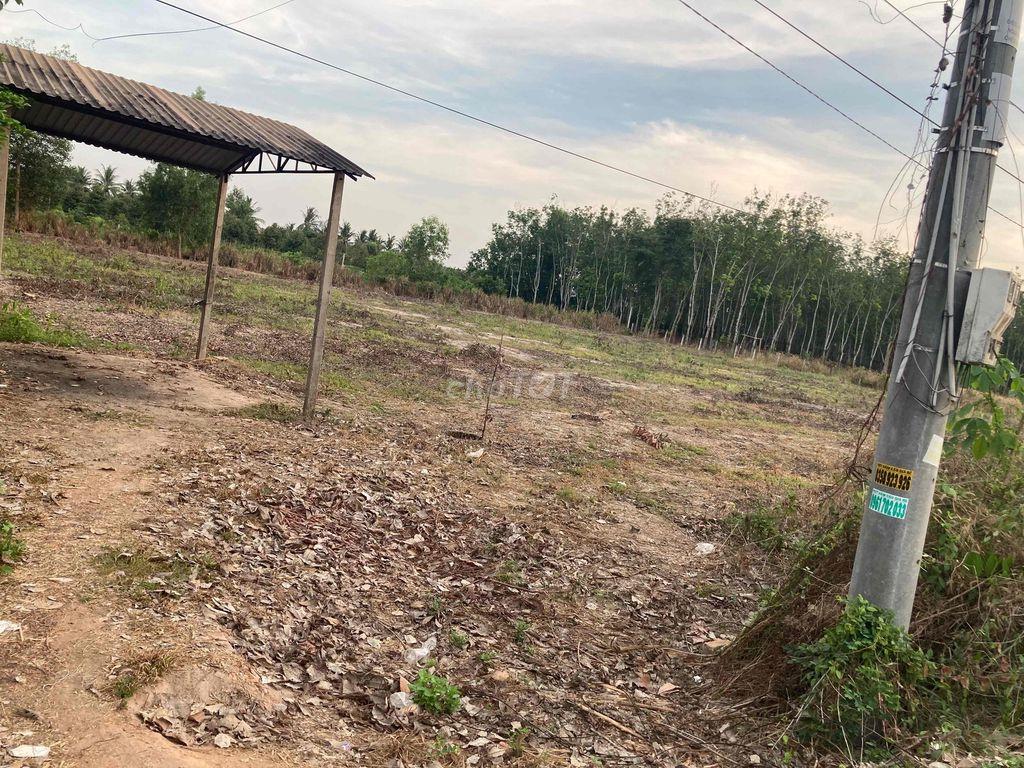 Bán đất mặt tiền gần KCN chà là , gần quốc lộ 22B