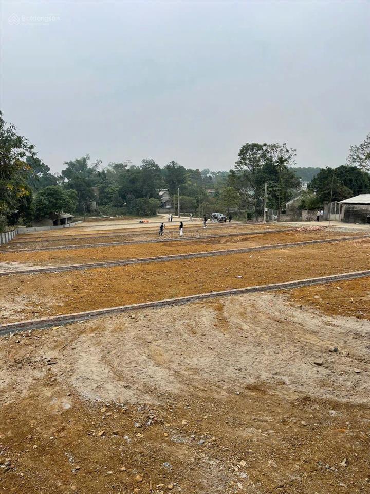 Đất gần hồ đồng chanh 378m2 giá chỉ 6,5tr/m2 tại cư yên, lương sơn.  quynh 0986 442 *** chính chủ