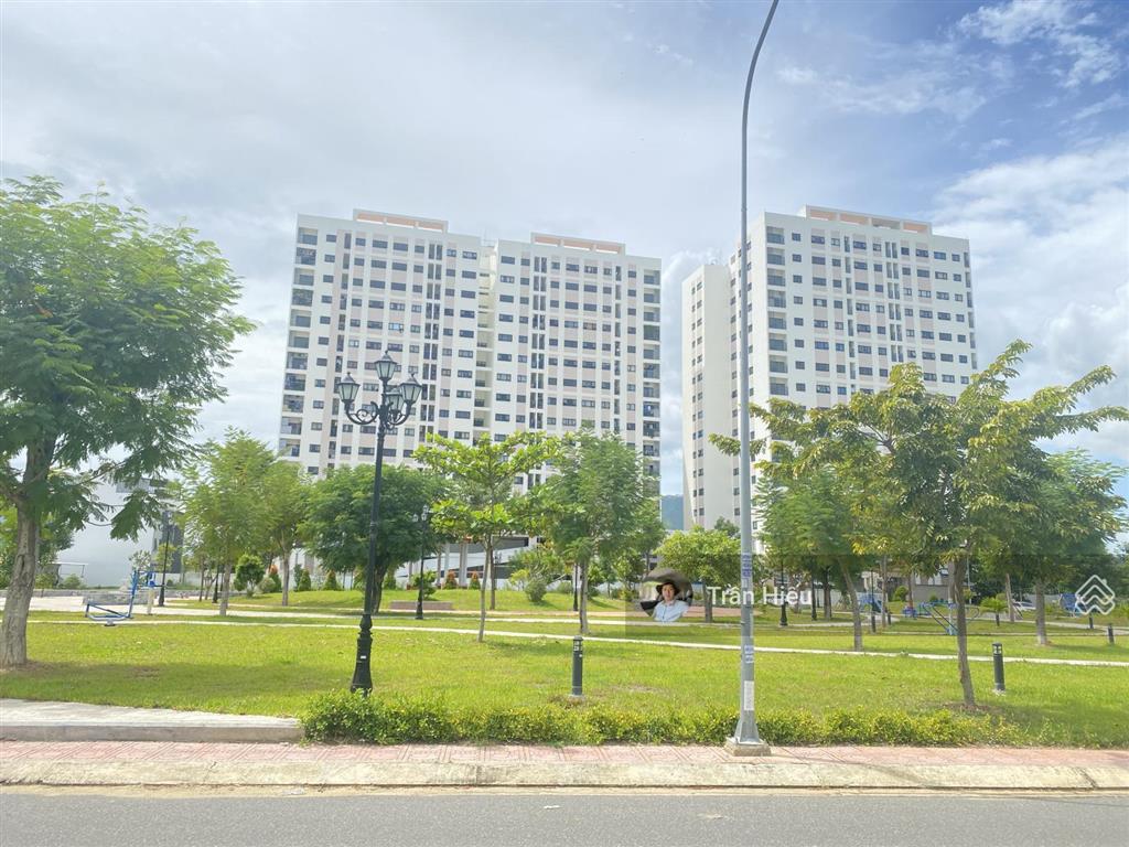 Giá đầu tư  bán nhanh lô đắc địa 2 mặt tiền đường số 15 đường thông thích quảng đức