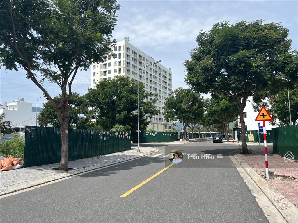 Giá đầu tư  bán nhanh lô đắc địa 2 mặt tiền đường số 15 đường thông thích quảng đức