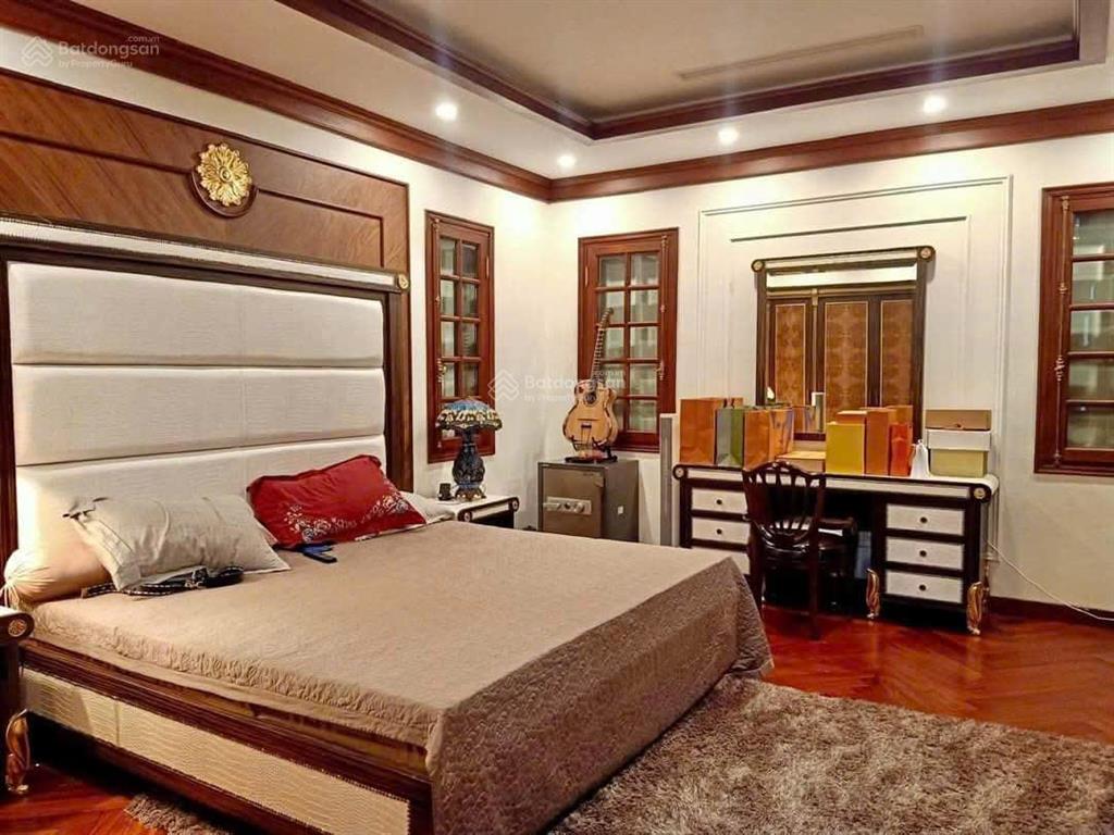 Chính chủ bán biệt thự kđt mới định công. dt 180m2 * 4t giá 46 tỷ