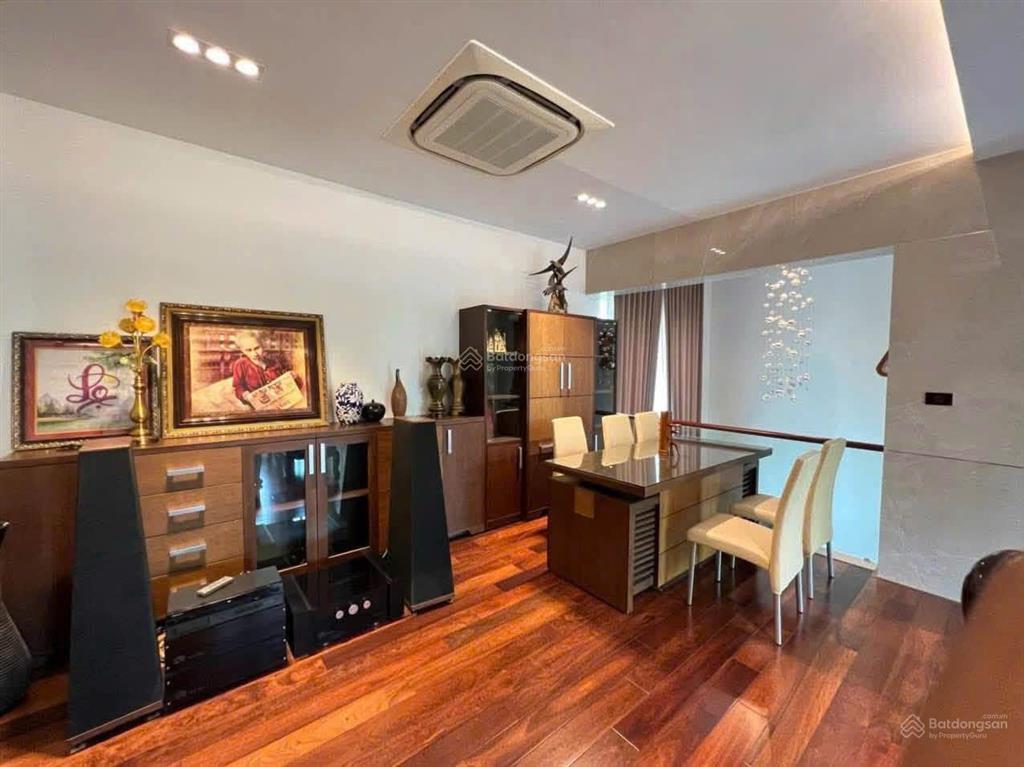 Chính chủ cần bán biệt thự tây nam linh đàm, diện tích 230m, 4 tầng, giá 51 tỷ.