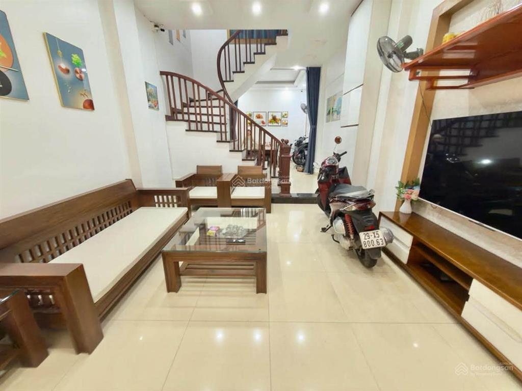 Chính chủ cần bán gấp căn nhà mặt ngõ xã đàn, ngõ thông rộng, 40m2, 4 tầng, giá 9 tỷ