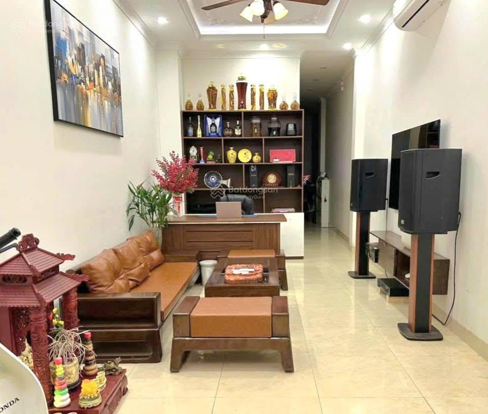 Chính chủ bán nhà phố xã đàn, đống đa, diện tích 42m2 x 4 tầng, giá bán 9 tỷ