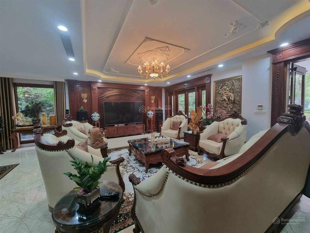 Chính chủ bán biệt thự vip kđt tây nam linh đàm  220m2  nội thất đẹp  giá 48 tỷ.