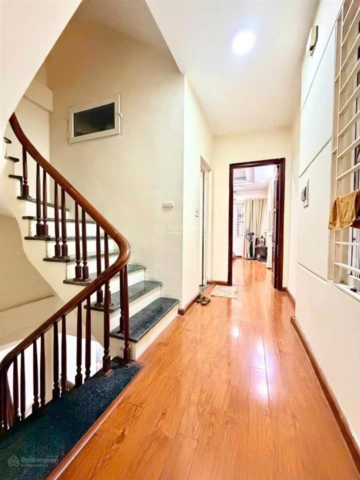 Chính chủ bán nhà mặt ngõ xã đàn  đống đa  40m x 4 tầng  ngõ thông ở ngay  giá 9.2 tỷ