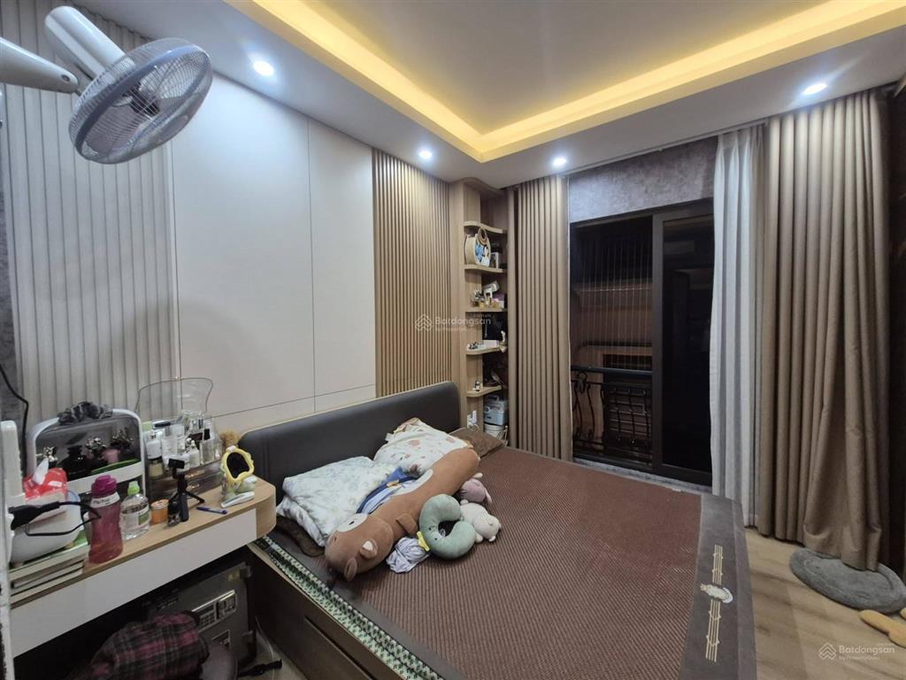 Chính chủ bán gấp nhà định công  40m2 x 4 tầng ô tô đỗ cửa  8.2 tỷ