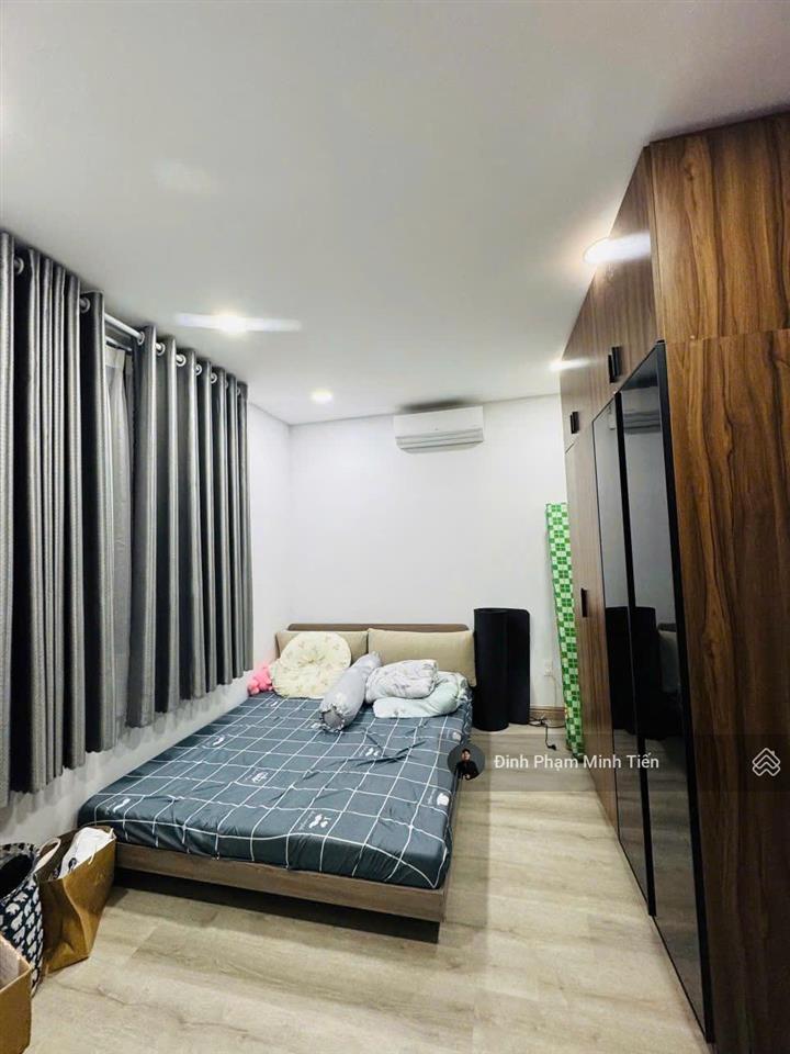 Bán căn hộ starlight nguyễn văn luông. 72m2 b2 full nội thất 3.1 tỷ thương lượng