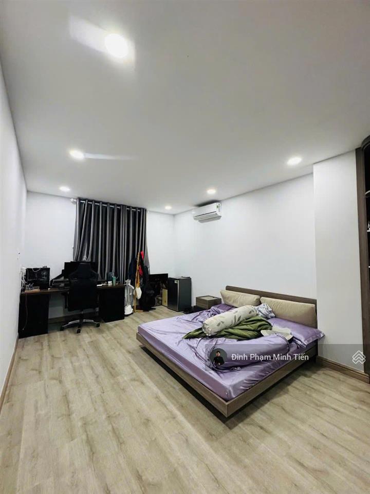 Bán căn hộ starlight nguyễn văn luông. 72m2 b2 full nội thất 3.1 tỷ thương lượng