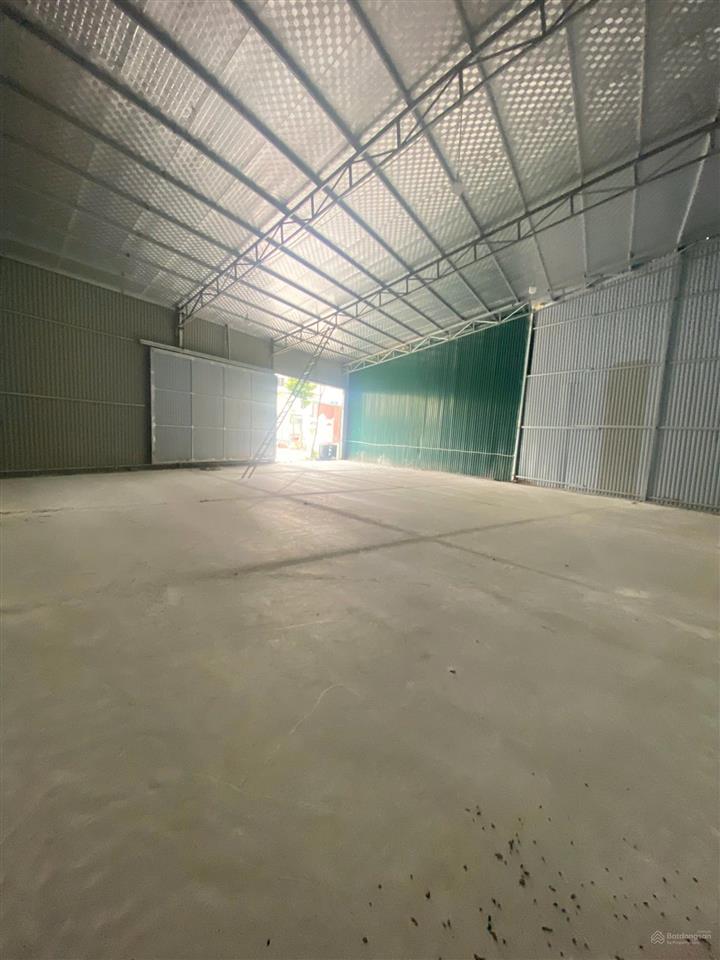 Cho thuê kho xưởng mới+đẹp 230m điện 3fa,xe 10 tấn đỗ cửa tại đông hội,đông anh,hà nội