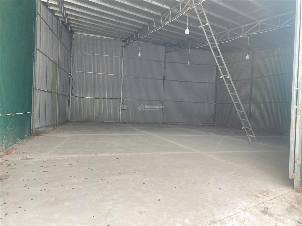 Cho thuê kho xưởng mới+đẹp 230m điện 3fa,xe 10 tấn đỗ cửa tại đông hội,đông anh,hà nội