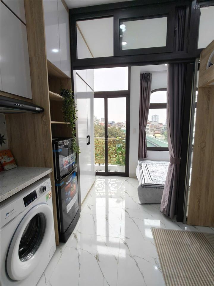 Chdv gần bách kinh xây 7 tầng 24 phòng  dòng tiền 100tr/tháng  ngõ rộng 4m  cách 10m ra phố