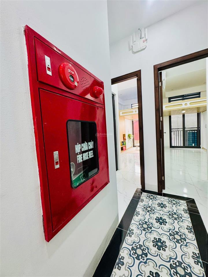 Chdv gần bách kinh xây 7 tầng 24 phòng  dòng tiền 100tr/tháng  ngõ rộng 4m  cách 10m ra phố