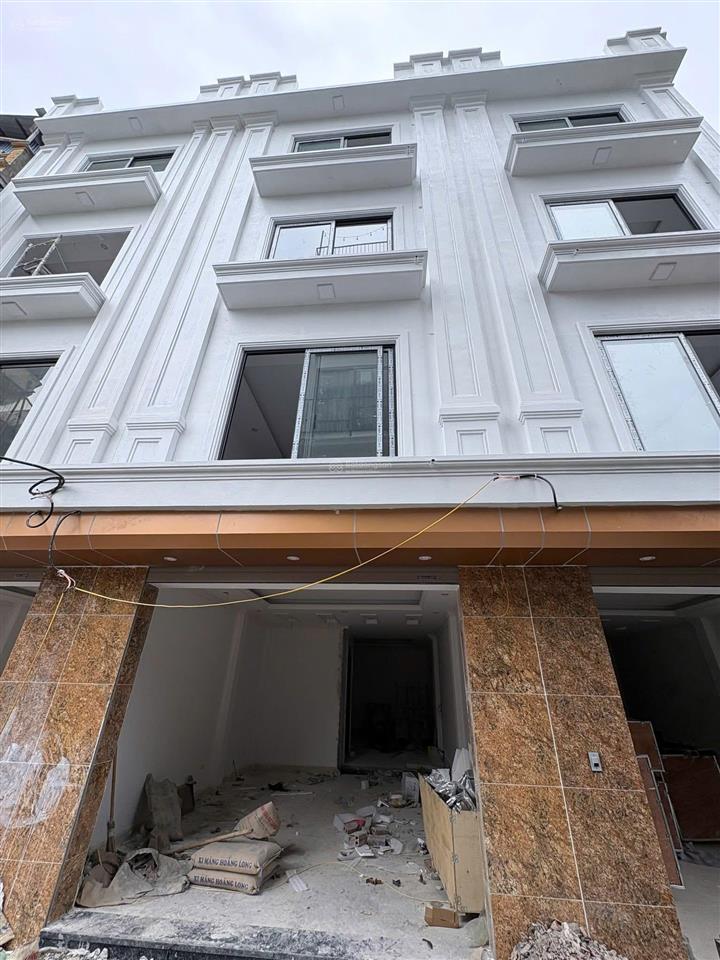 9.55 tỷ kim ngưu xây mới 100%  thang máy  ngõ thông rộng thoáng  full nội thất ở ngay