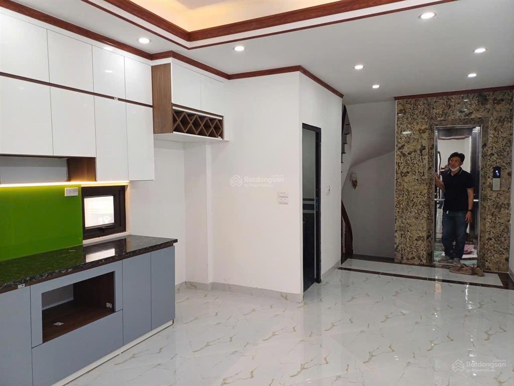 9.55 tỷ kim ngưu xây mới 100%  thang máy  ngõ thông rộng thoáng  full nội thất ở ngay