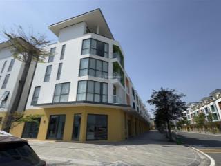 Cần tiền bán căn góc nhà phố meyhomes đang cho thuê 70 triệu/tháng