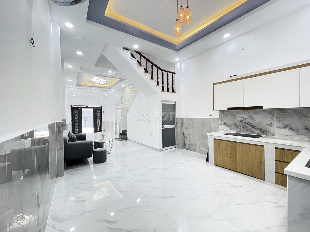BÁN NHÀ HẺM 8M HL2 GẦN NGÃ TƯ BỐN XÃ