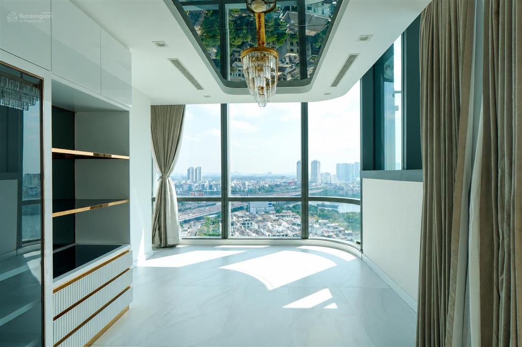 Bán sky villa landmark 81, 260m2, hồ bơi riêng, giá 95 tỷ