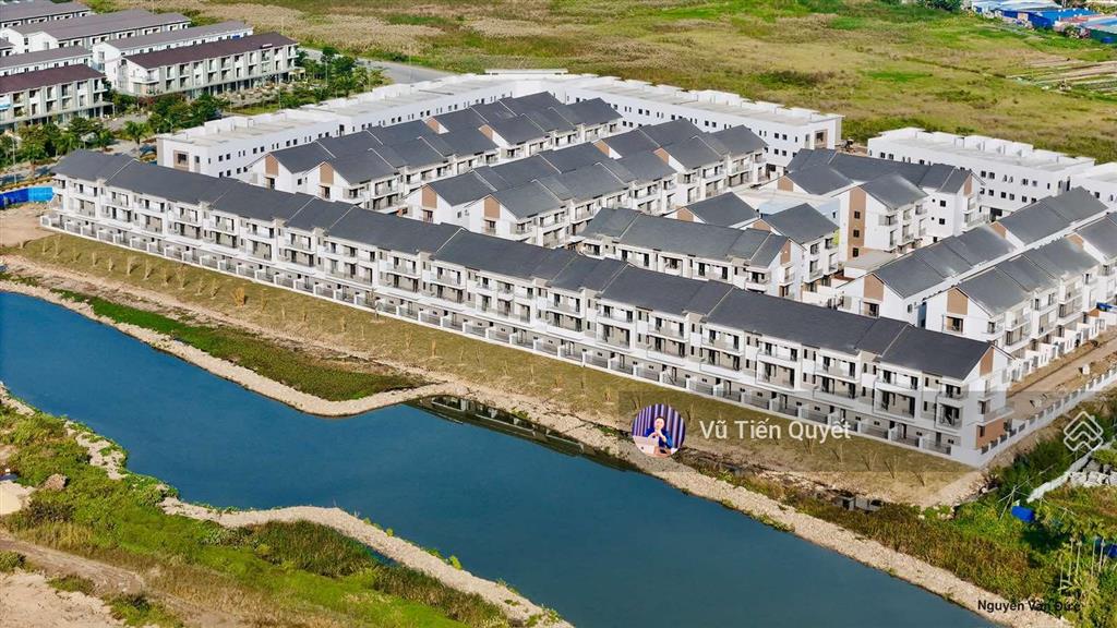 Bán liền kề mặt sông 80m2. 3,5 tầng. the greenery hải phòng. giá 6,6 tỷ. bao thuế phí.