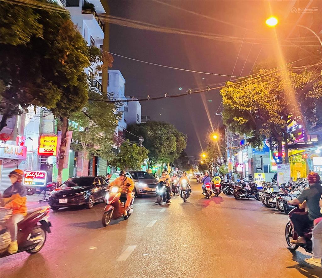 Mặt tiền bàu cát tân bình 6.2 x 20m, 4 tầng  330m2 sàn, chỉ 21.5 tỷ kinh doanh sầm uất