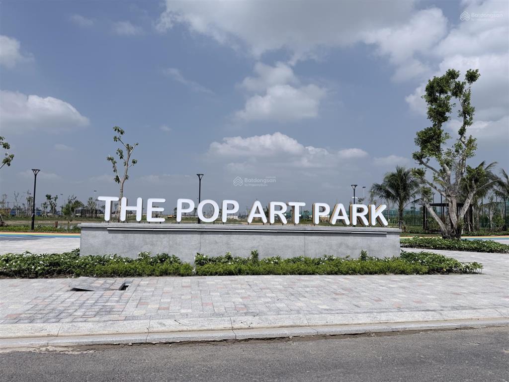 Bán shophouse phố trung hoa  giãn xây. phân khu the forest, vinhomes green city. gần vinschool