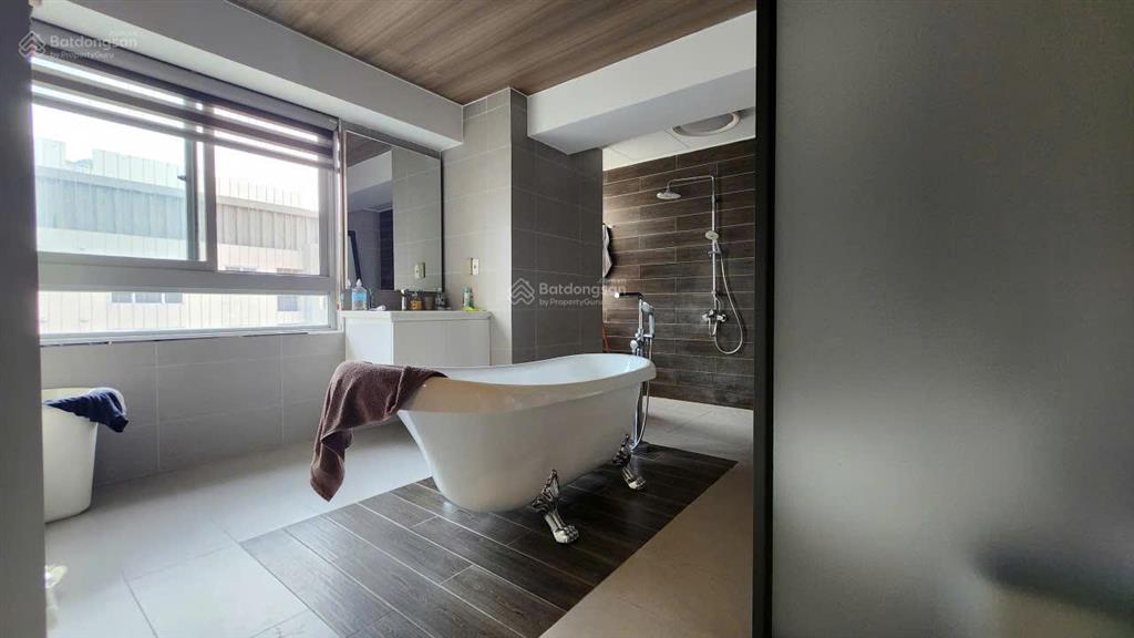 Chính chủ cần bán nhanh căn hộ cosmo city 248m2, 4pn, nhà đẹp, full nội thất, tầng cao, giá 17,5 tỷ