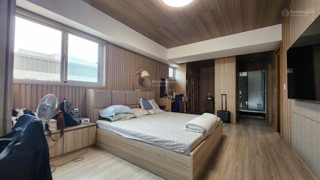 Chính chủ cần bán nhanh căn hộ cosmo city 248m2, 4pn, nhà đẹp, full nội thất, tầng cao, giá 17,5 tỷ