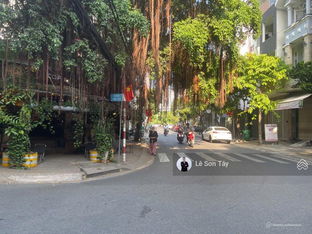Chính chủ gửi bán góc hoa hậu 02 mt đường số 79 và 42 (tân quy  q7 cũ) nay là tân hưng. giá tốt