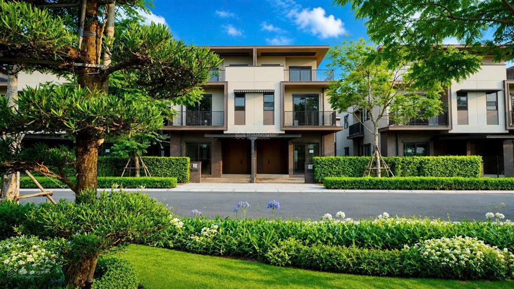 Bán căn nhà phố vườn izumi city đã bàn giao nhà,sổ hồng riêng sẵn giá tốt  em ngay để xem