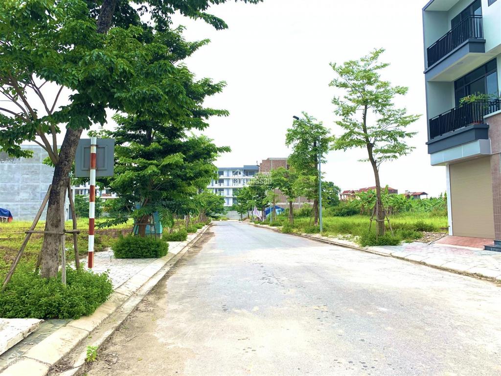 Cần bán lô đất 85m2 ngay sát chợ hưng hóa  đã có sổ  100%thổ cư   0974 555 ***