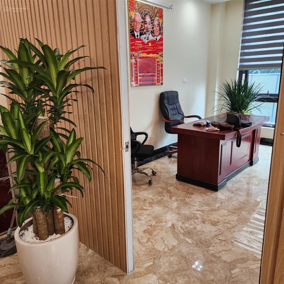 Cho thuê liền kề 5 tầng có thang máy giá chỉ 24 triệu/tháng