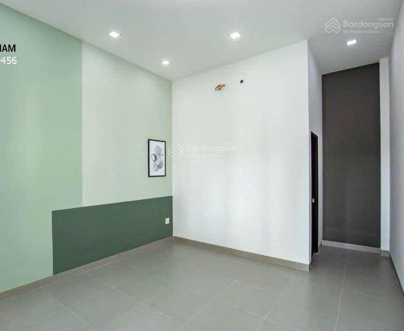 Nhà 1 trệt 2 lầu kdc hưng phú  5.1 tỷ