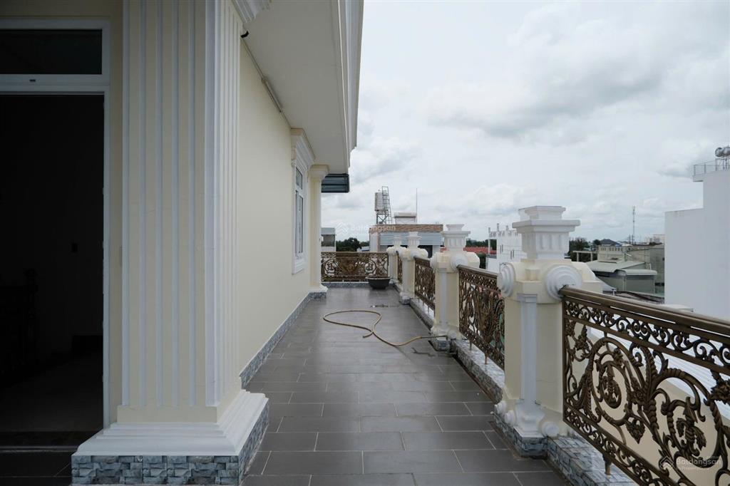 Bán nhà 1 trệt 3 lầu đường lê thái tổ, lê bình, cái răng, cần thơ  24 tỷ