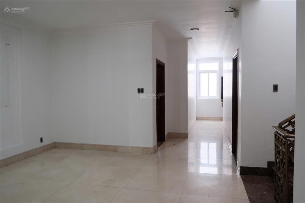 Bán nhà 1 trệt 3 lầu đường lê thái tổ, lê bình, cái răng, cần thơ  24 tỷ