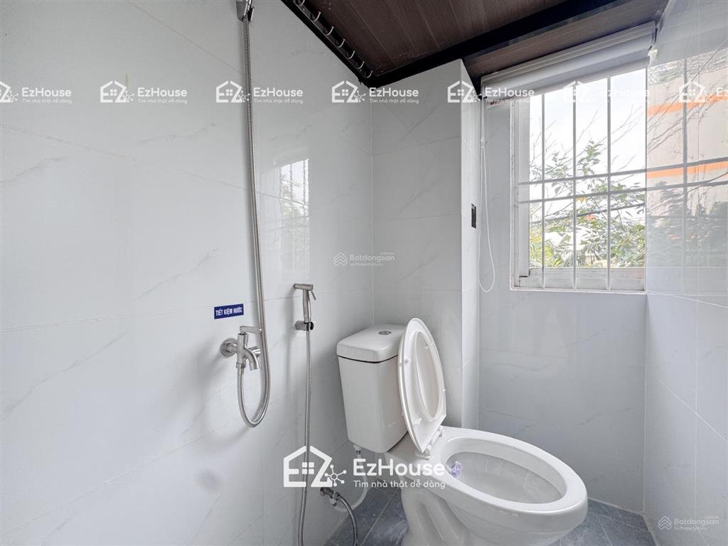 Duplex gác cao  20m2  ban công cửa sổ thoáng