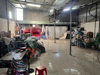 Cần bán nhà xưởng 200 m2, tại xã mỹ hạnh nam , long an, chính chủ.