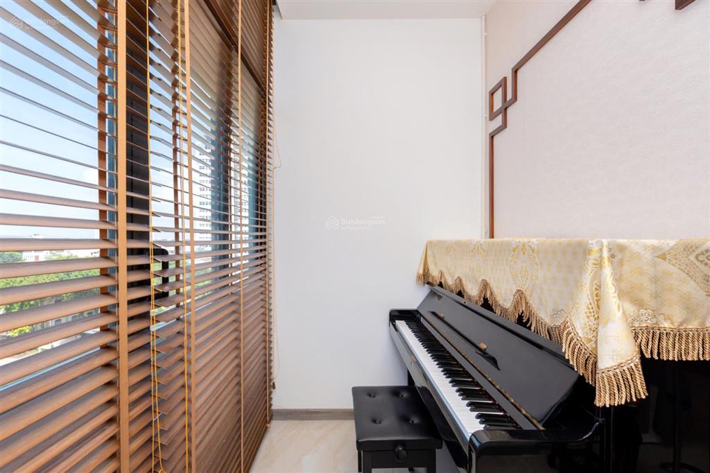 Cho thuê căn hộ penthouse 4pn tại tpvt,bãi biển bãi trước.giá22triệu/tháng 0909 525 *** ms.nga