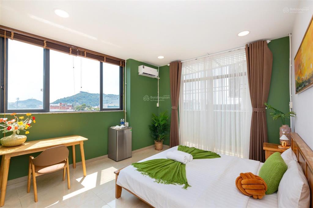 Cho thuê căn hộ penthouse 4pn tại tpvt,bãi biển bãi trước.giá22triệu/tháng 0909 525 *** ms.nga
