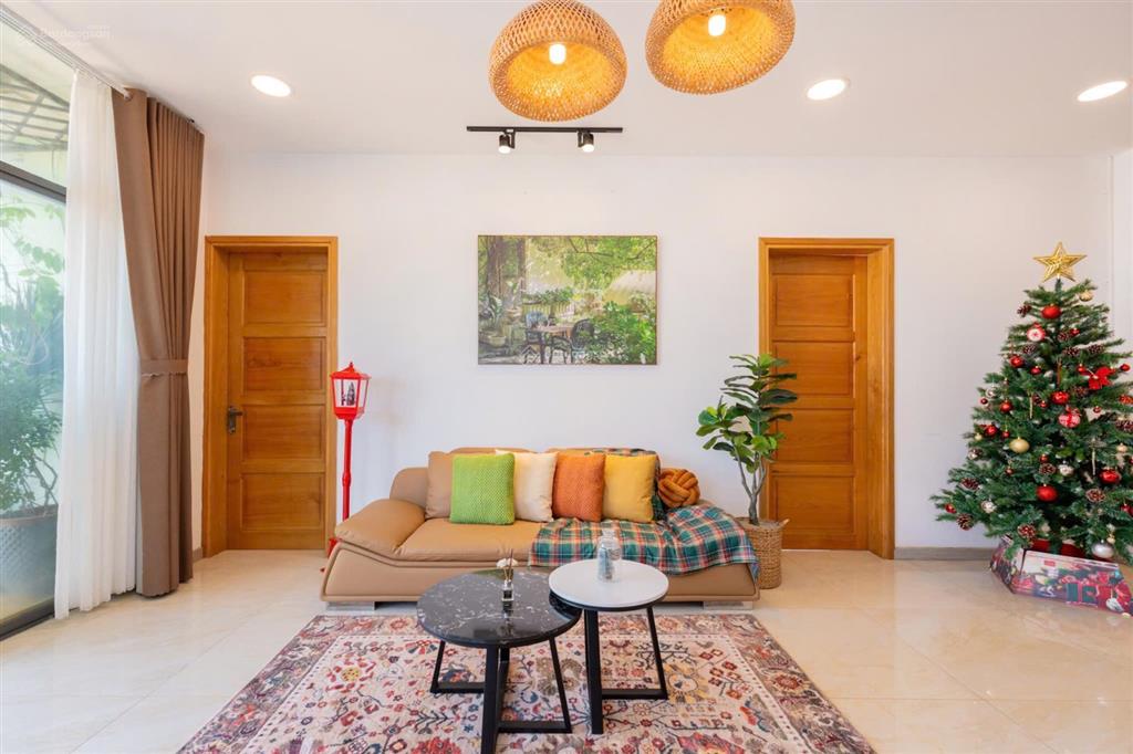 Cho thuê căn hộ penthouse 4pn tại tpvt,bãi biển bãi trước.giá22triệu/tháng 0909 525 *** ms.nga