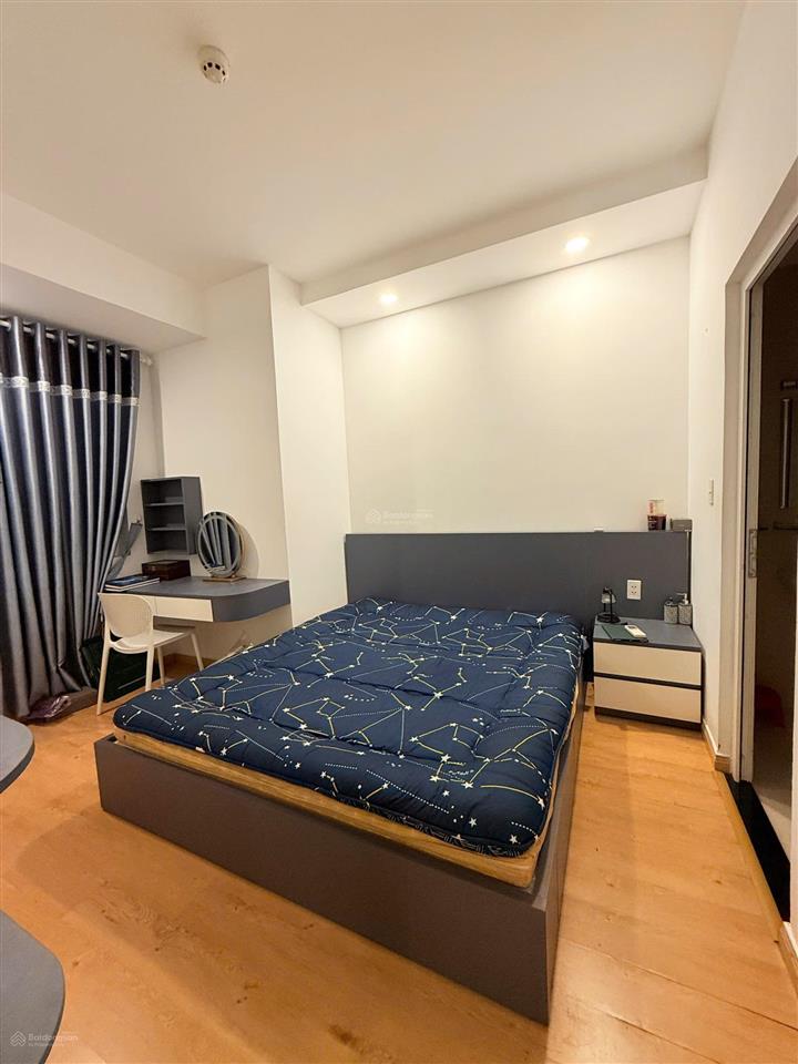 Bán căn hộ 2pn melody view thoáng mát. giá 3 tỷ 400  0909 525 *** ms. nga