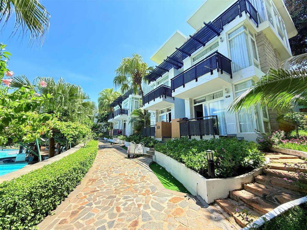 Cho thuê cụm villa trần phúvũng tàu. giá 300 triệu/tháng  0909 525 *** ms. nga