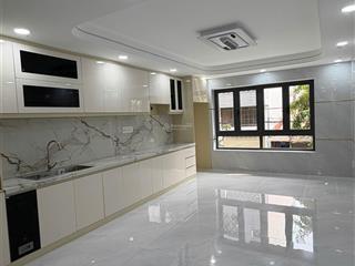 Xe hơi đỗ cửa!!! quận 10 đường ngô quyền 5 tầng lầu chỉ 9,1 tỷ