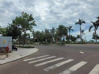 Cho thuê lô góc 2 mặt tiền view biển an dương vương